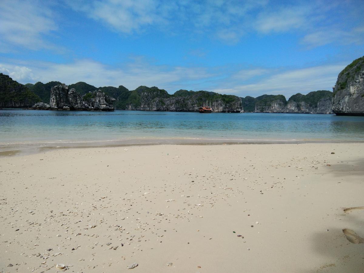 Anh Thuan Hotel 1 Cat Ba Island Exterior foto