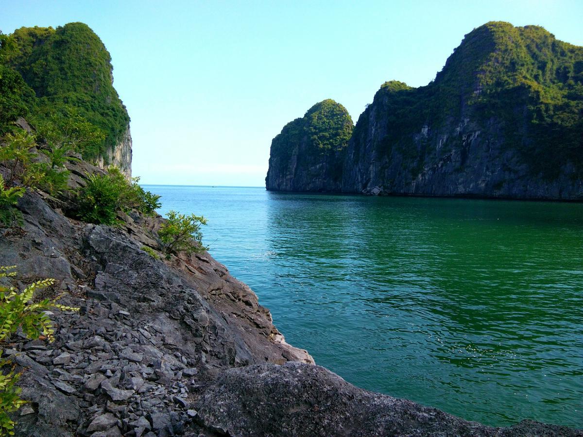 Anh Thuan Hotel 1 Cat Ba Island Exterior foto