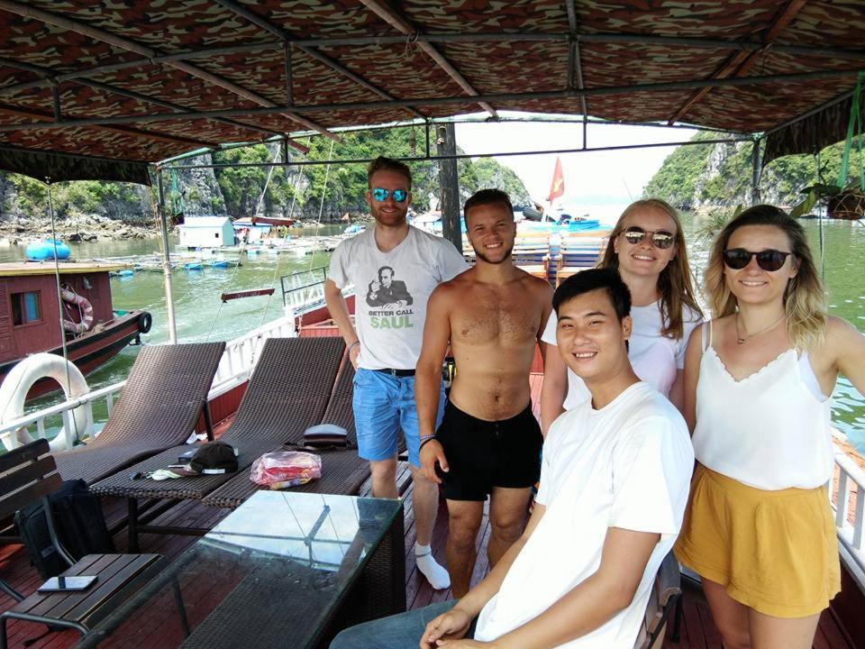 Anh Thuan Hotel 1 Cat Ba Island Exterior foto